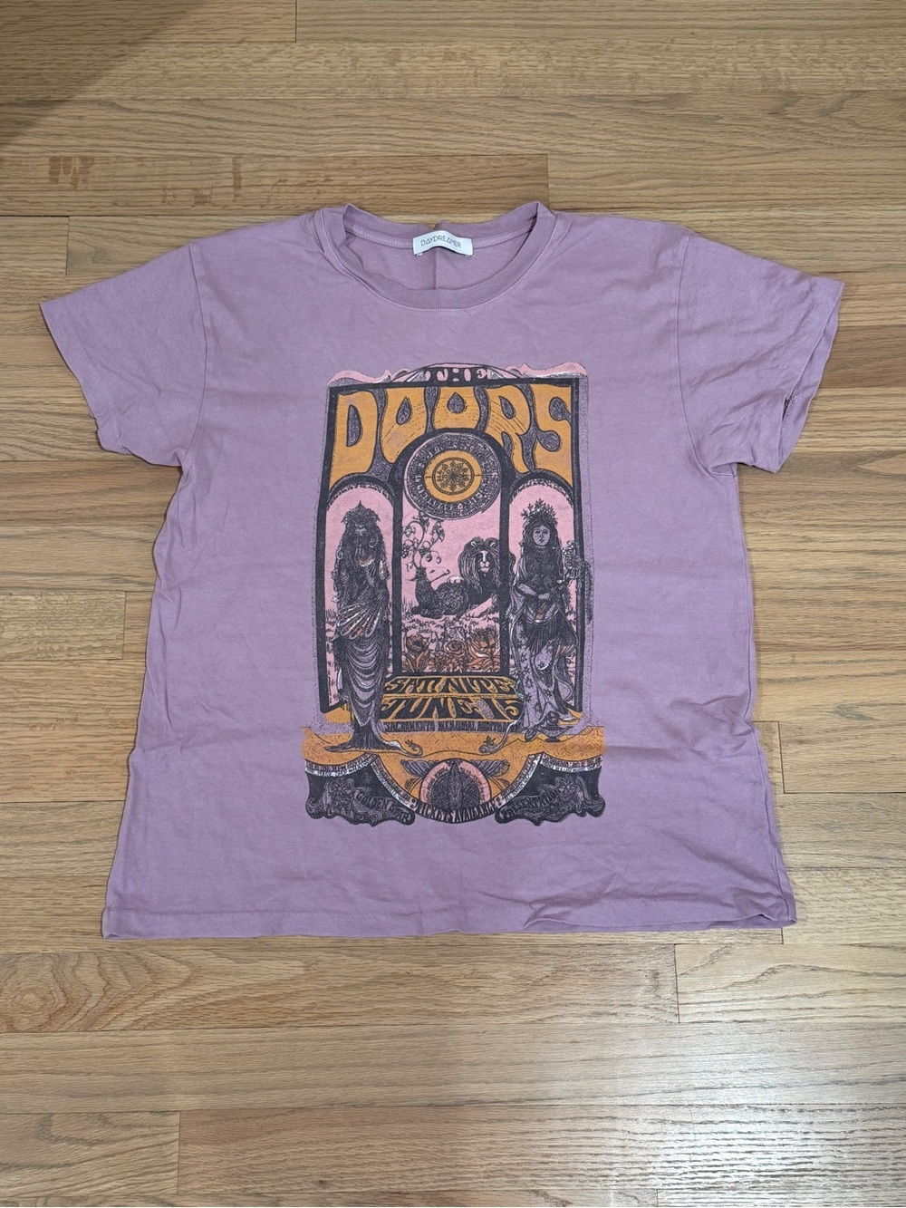 LIKE NEW Women’s Daydreamer Lavender “The Doors” Graphic Tee, Size Medium